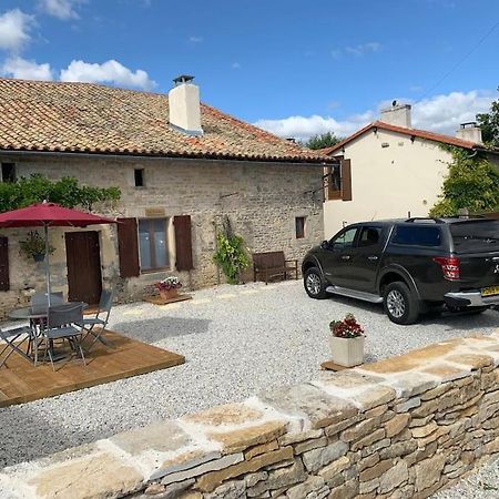 Les Roches Villa Vanzay Exterior photo