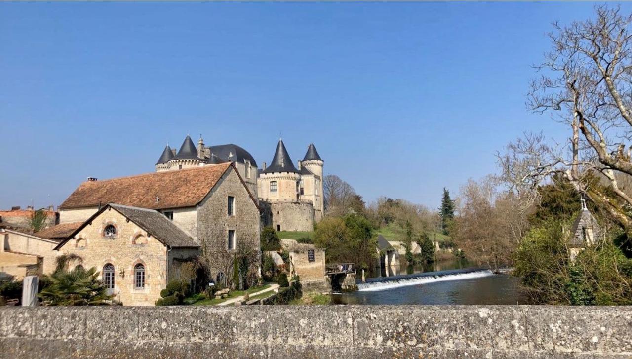 Les Roches Villa Vanzay Exterior photo