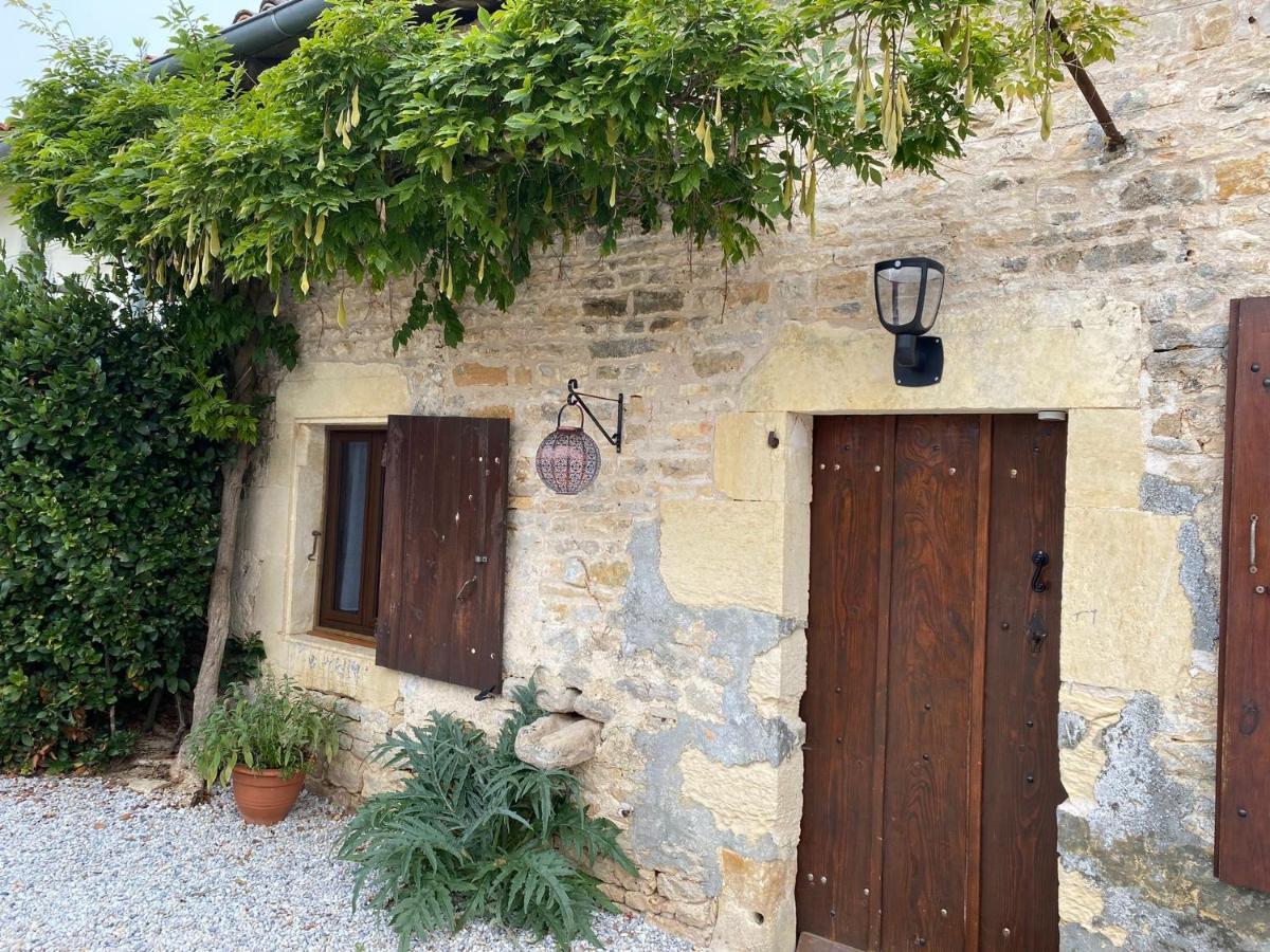 Les Roches Villa Vanzay Exterior photo